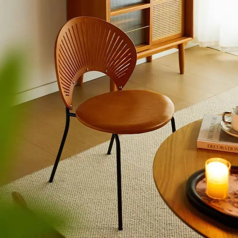 Solid wood dining chair, home internet-famous shell dining chair, light luxury minimalist chair with a retro sun chair back