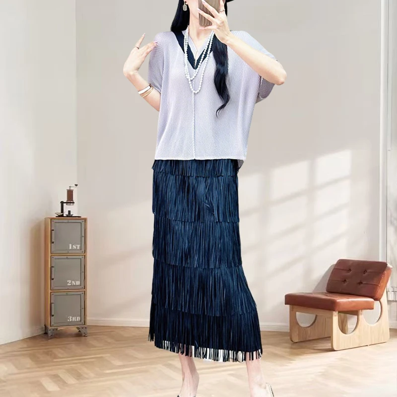Комплект плиссированной юбки Miyake, повседневная одежда, Miyake Fold, лето 202, с v-образным вырезом, серый плиссированный топ, бюстье с бахромой, комплект со складками