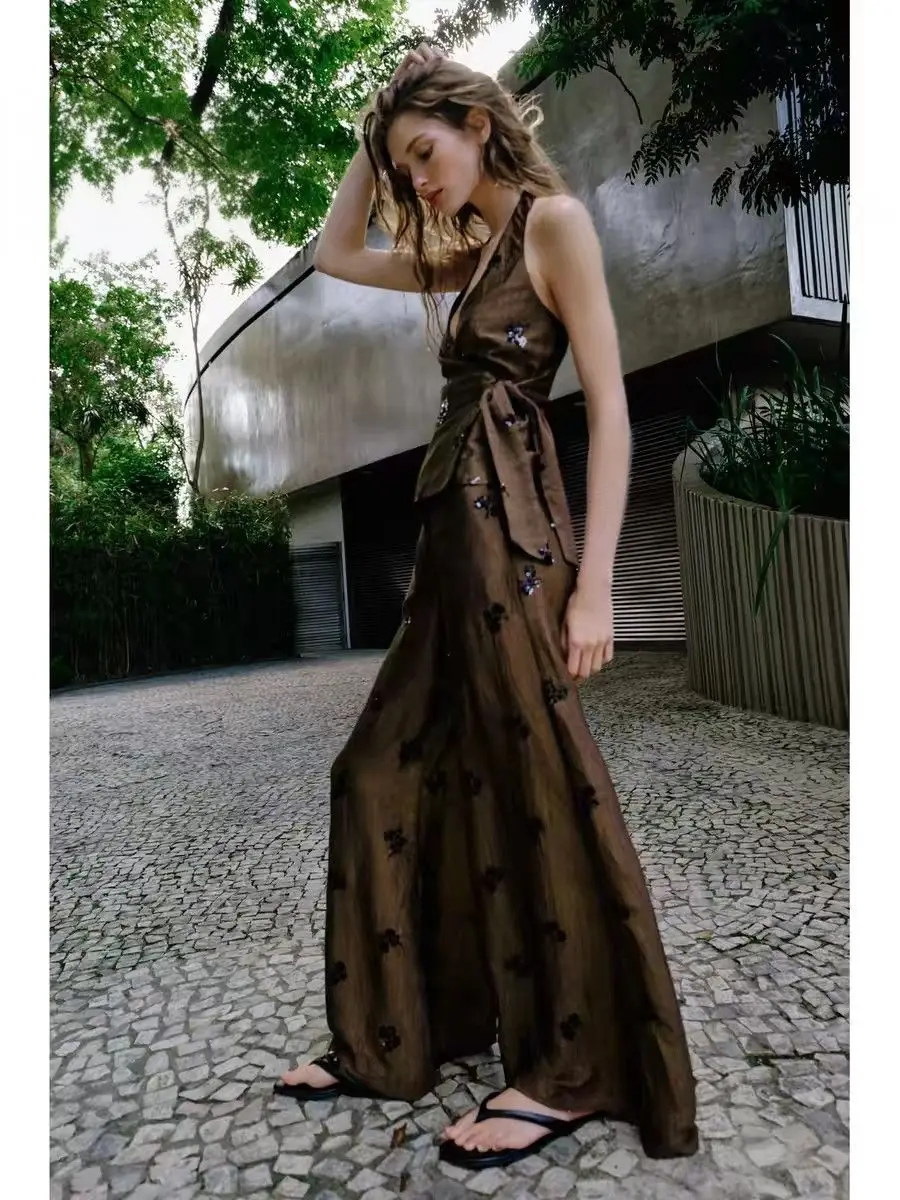 2026 New Spring and Summer Bead Neck Low Chest V-Neck Top Set
