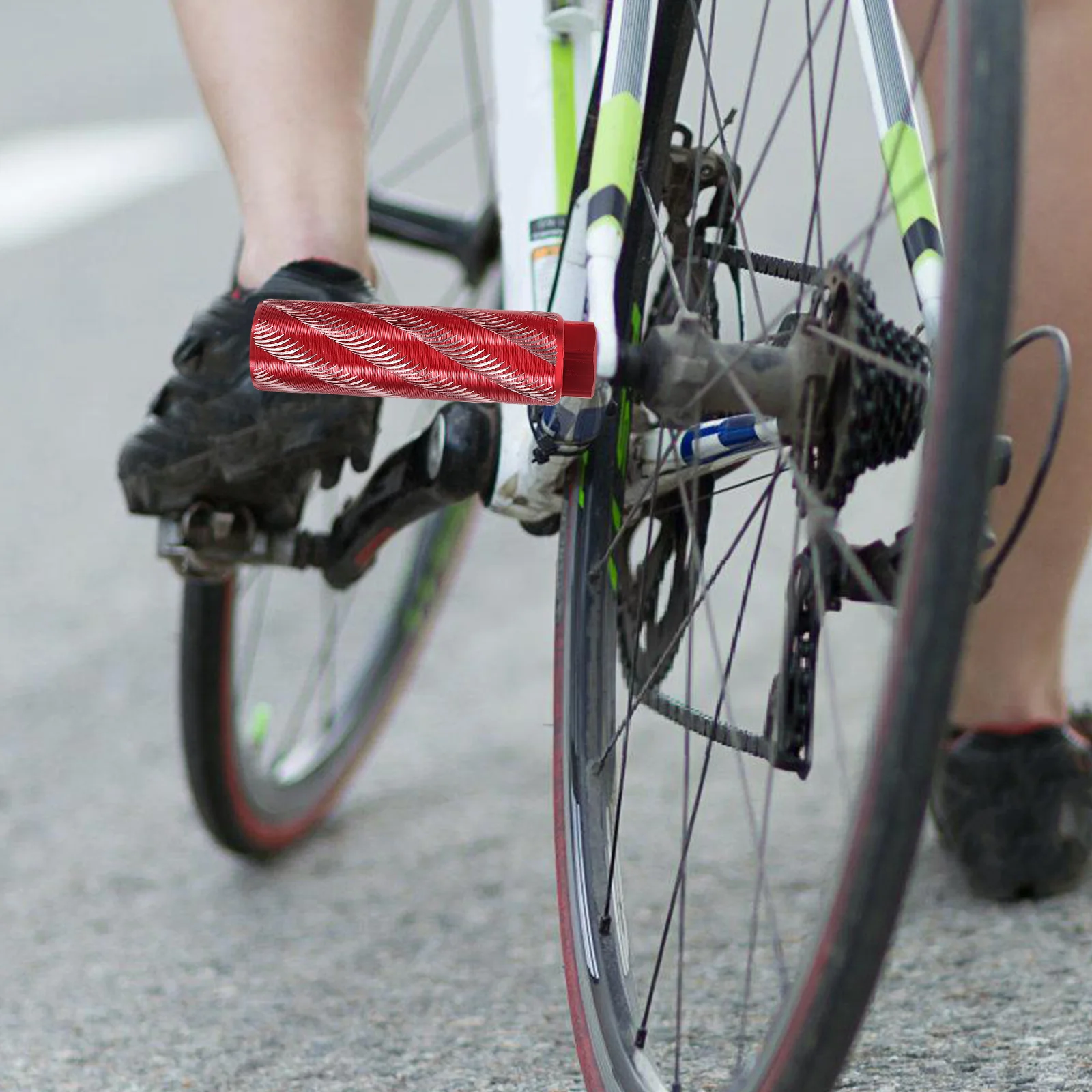 

Rear Seat Pedal Extended Foot Pegs Aluminum Alloy Wear Resistant Compact Bikes Accessories Red Small Hole Short Style