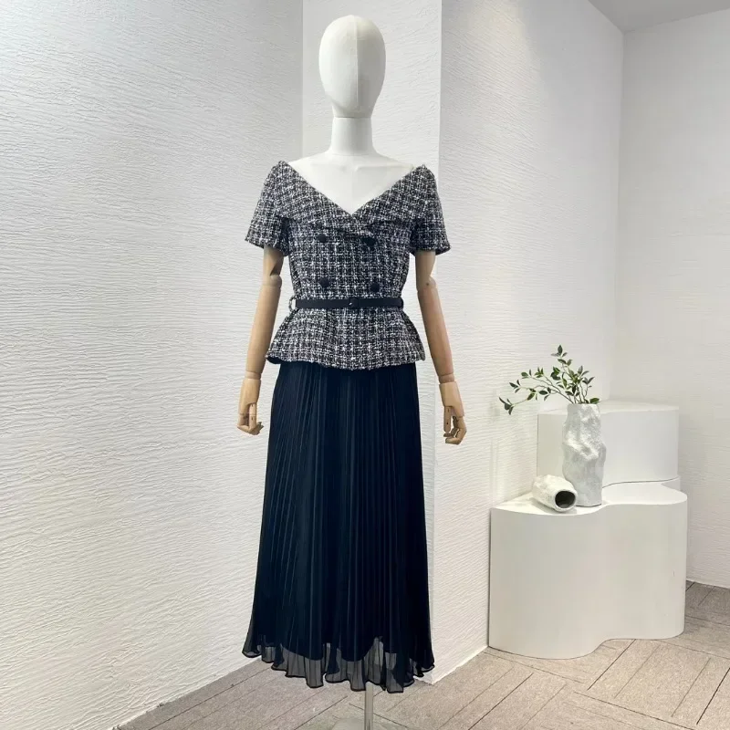 

2025 New Beautiful Black Plaid Short Sleeve Tweed Off The Shoulder Midi Plaet Dress
