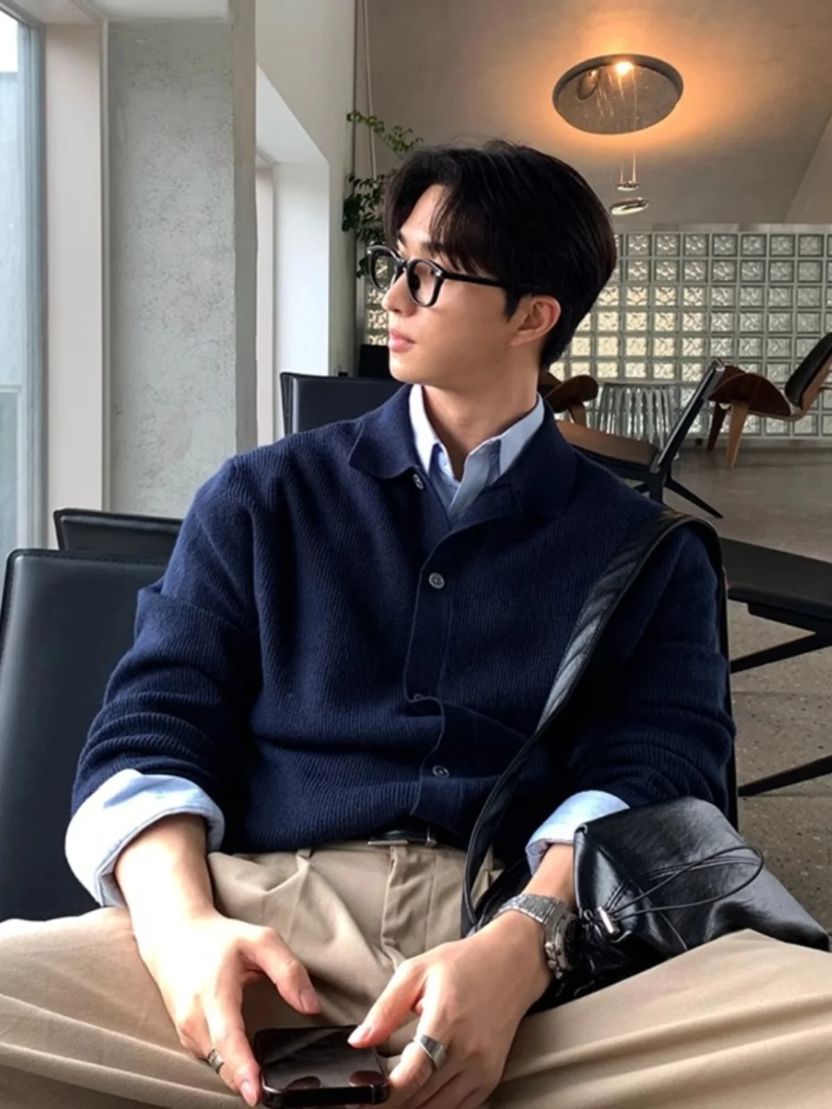 

Spring 2025 Men's Casual Busin Knitwear Loose Fit Long Sve Collared Sweater Trendy East Gate Open Cardigan Versatile Sle