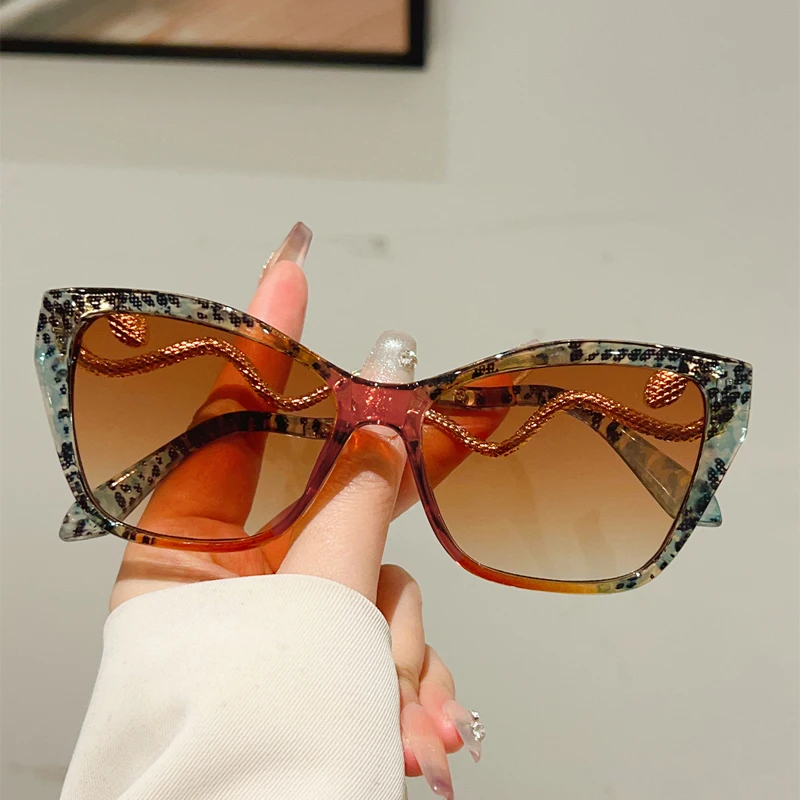 KAMMPT Übergroße Cat-Eye-Sonnenbrille für Damen, 2025, neue stilvolle Sonnenbrille mit Farbverlauf, Outdoor-Dekor, trendige Luxus-Markendesign-Sonnenbrille