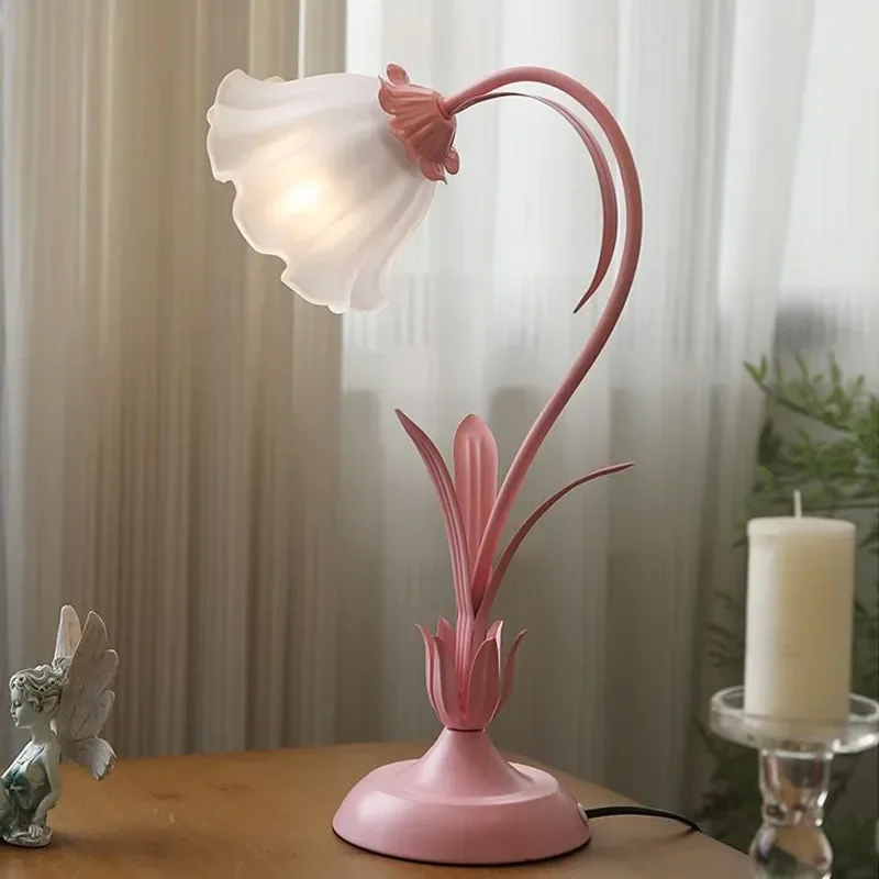 Lámpara de escritorio de flores románticas francesas, ambiente Retro, luces de mesita de noche, estilo crema, país Pastoral para el hogar y el