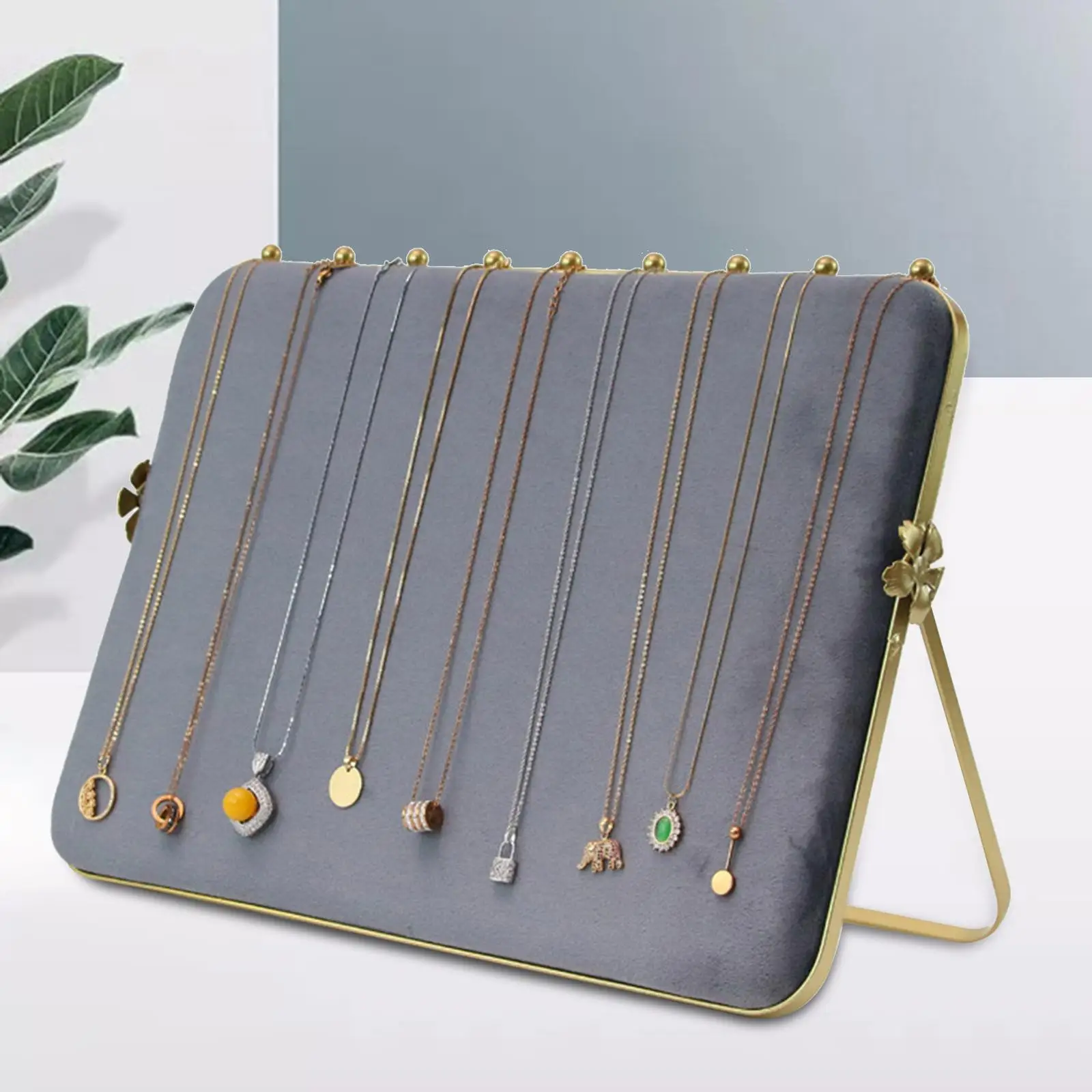 

Ожерелье, серьги, ювелирные изделия, стенд, серый металлический каркас, подвеска, витрина