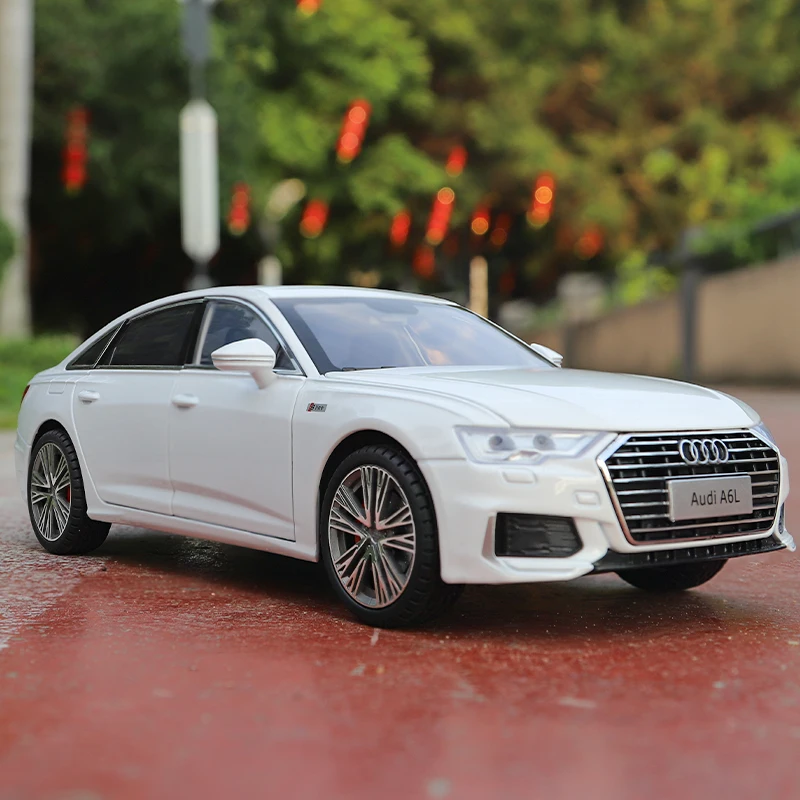 1:18 AUDI A6L Alloy Car Model High Simulation Simulator Metal Diecast Vehicle Toy Sound Light Collectior Children Gift Pull back