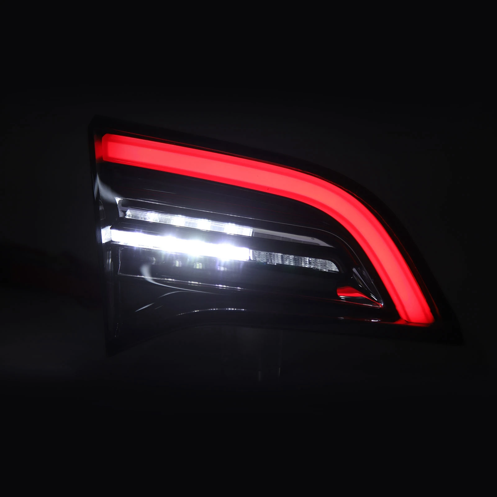 Rear Left Inner Tail Light 1077401 00 B Driver Side Inner Tail Lamp Assembly