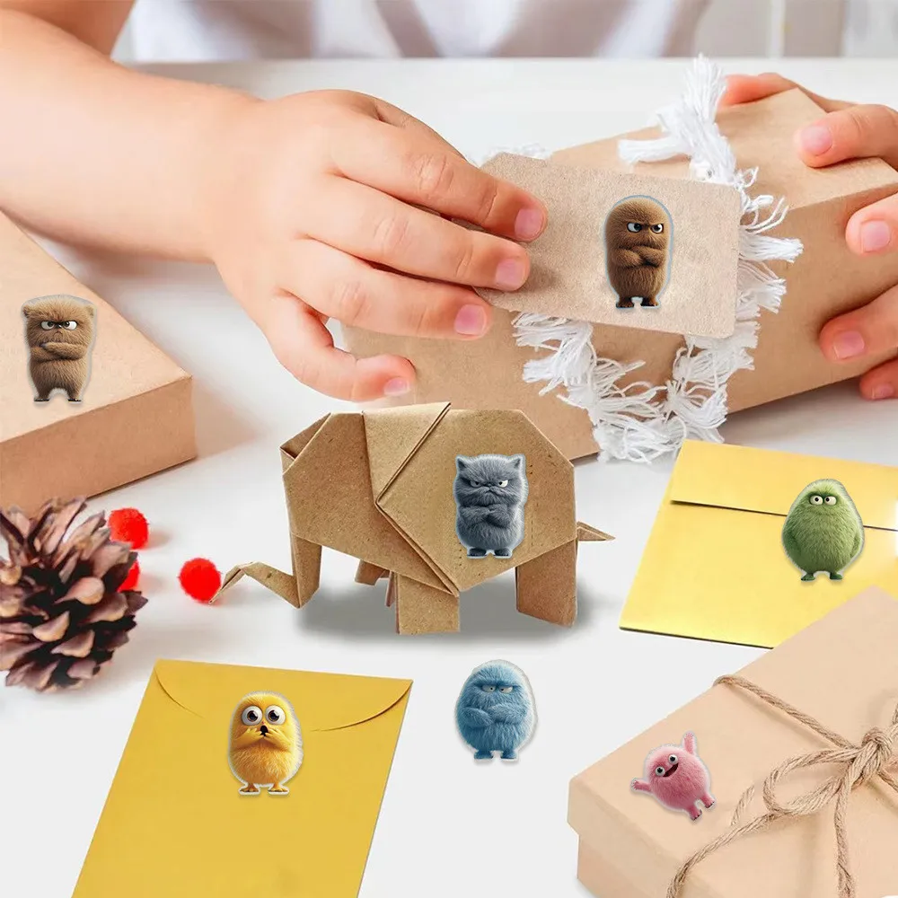 500 Pcs/Roll Stiker PVC Monster Bulu Halus - Dekorasi DIY Menyenangkan untuk Anak-Anak untuk Ponsel, Botol Air & Mainan Toko BulingBulingStickers
