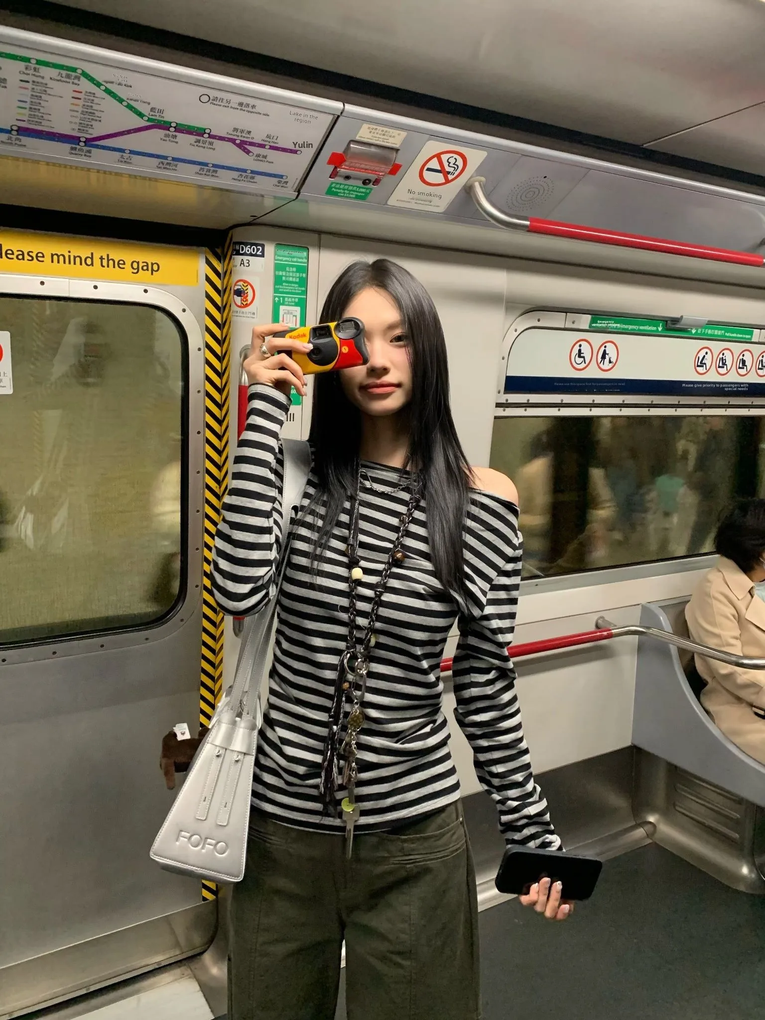 Retro Hong Kong Sle…