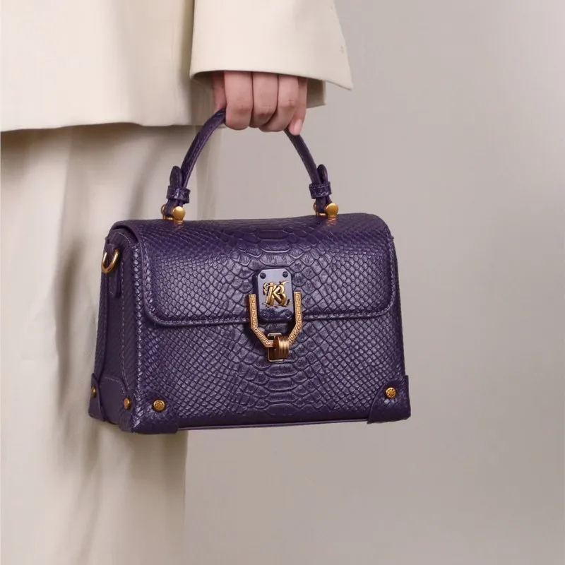 

2025 New Fashionable Women's Handbag with High Grade Serpentine Pattern Light Luxury Exquisite Single Shoulder Crossbody Bag