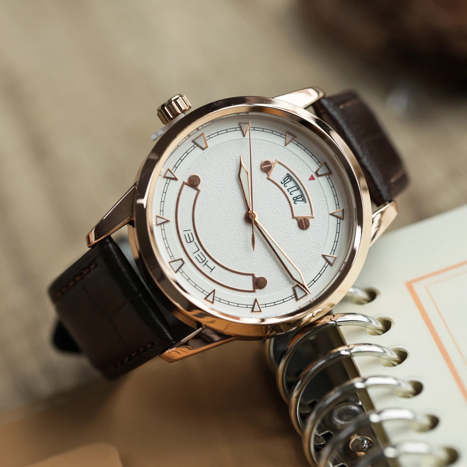 

CILOA large dial high-end watch men's light luxury brand authentic 2025 new round white business gift sports quartz watch