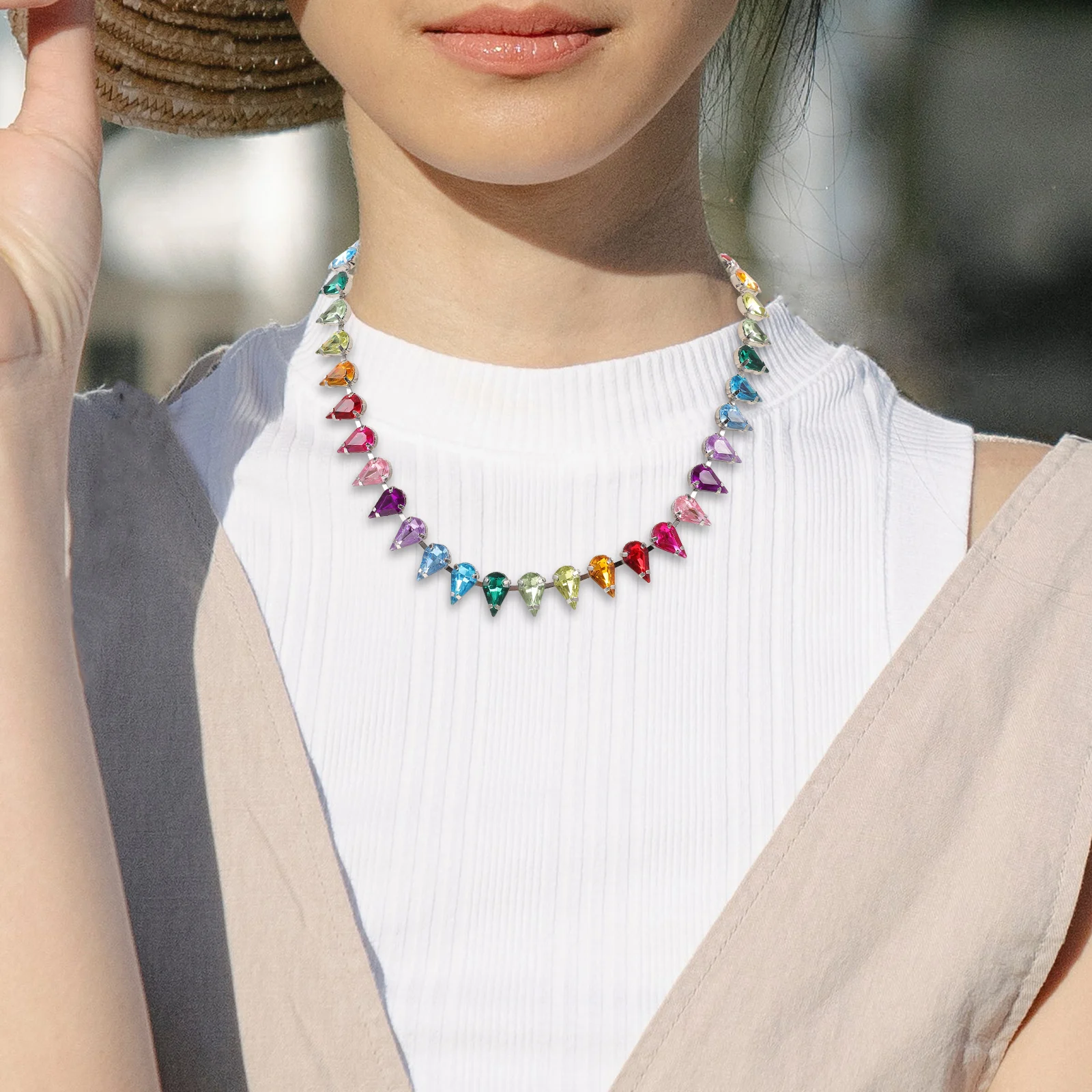 

Vintage Rhinestone Necklace for Women Durable Stylish Clavicle Chain Daily Wear Neck Jewelry Rhinestone Necklace