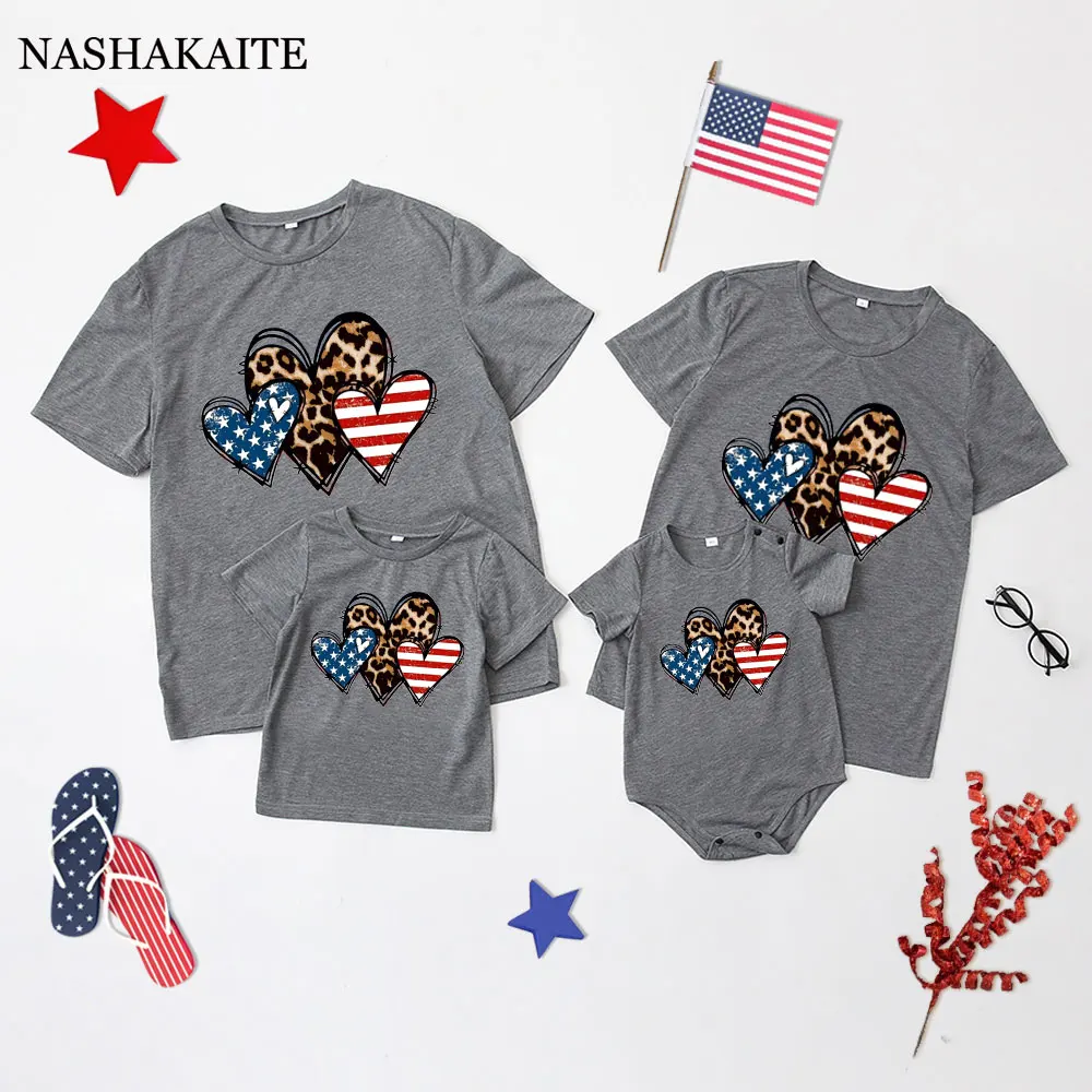 

Independence Day Family Look T-shirts heart print Short Sleeve T-Shirts Father Son Mom Daughter Baby Family Matching Outfits