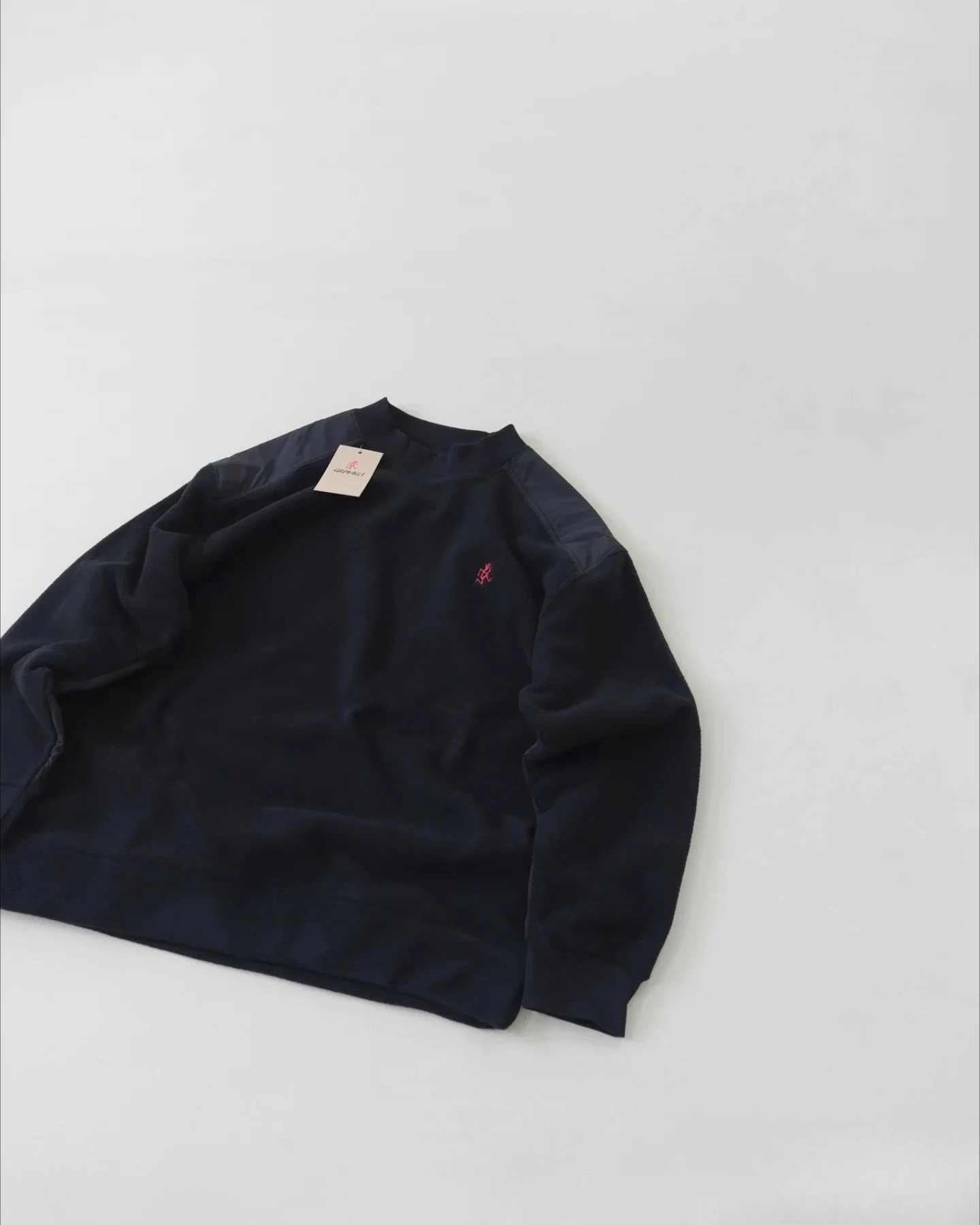 Gramicci 24ss Outdoor Mountain Casual bestickter Thermo-Pullover aus dünnem Samt