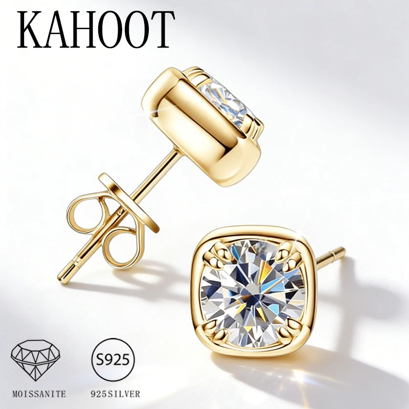 A pair of 925 sterling silver 1-carat moissanite small sugar cube earrings, suitable for everyday commuting.