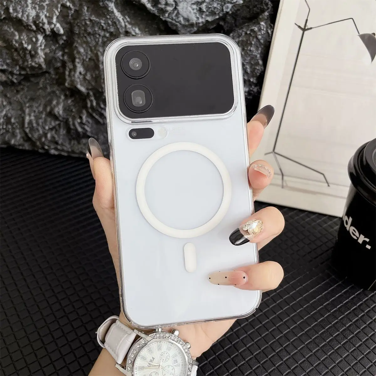 

Luxury Matte Frosted Magnetic Case For Xiaomi 17 Pro Max Transparent Hard PC Back Cover Soft Edge Shockproof Phone Shell