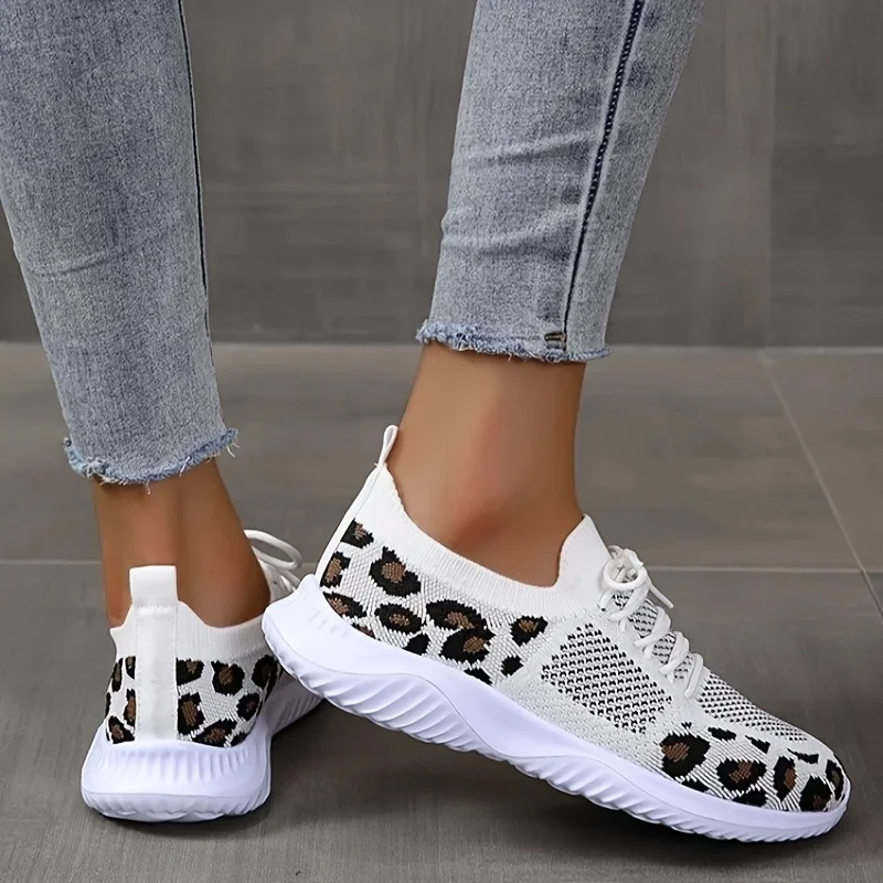 Zapatillas de deporte de malla transpirable con estampado de leopardo para mujer, zapatos planos de punto antideslizantes, ligeros, cómodos para correr, Verano