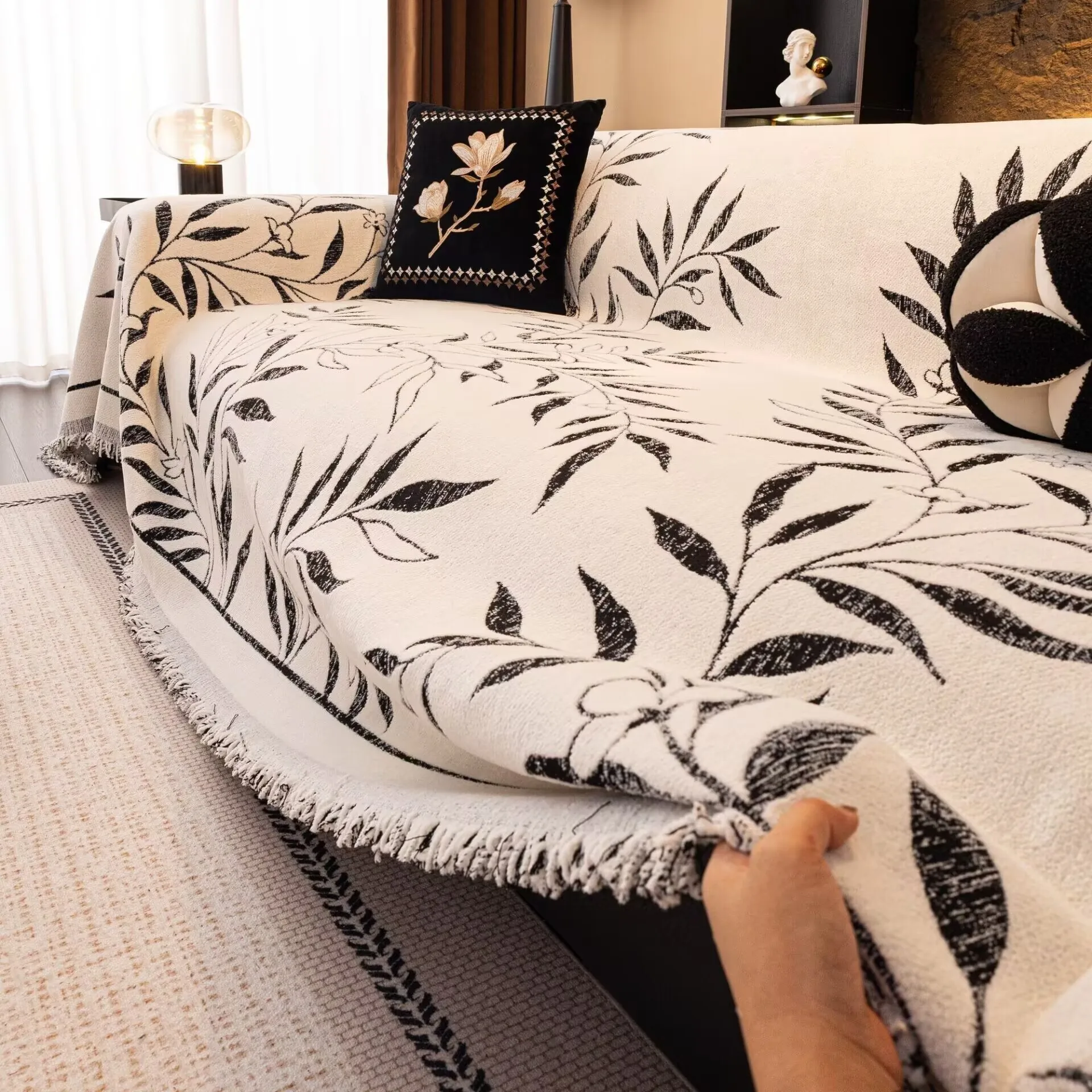 Chenille Printed Bamboo Sofa Throw Full Coverage Seat Dust Protector Cover Sofa Blanket with Tassel Couch Sectional Slipcovers