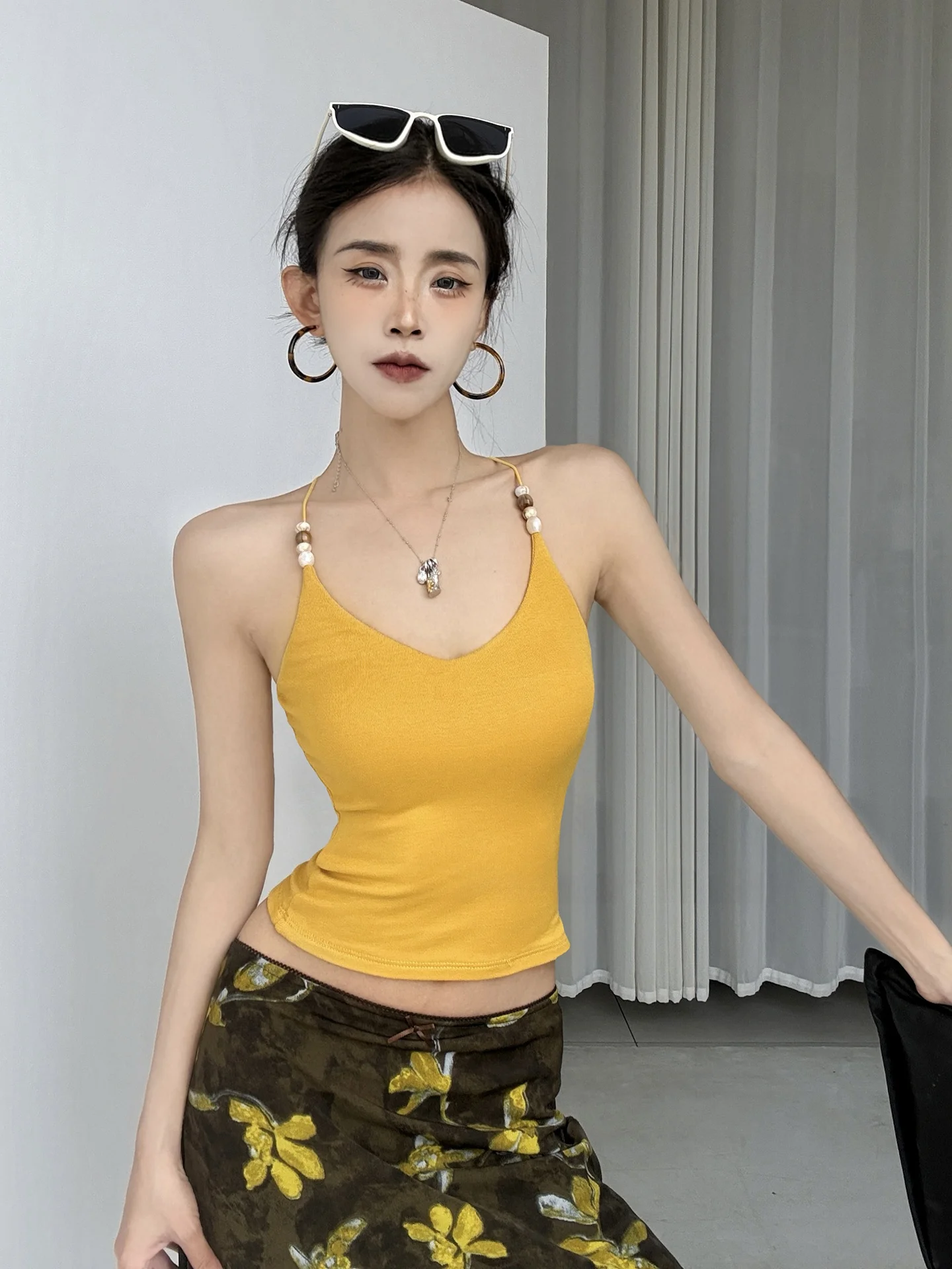 MianCun Sexy Tight Crop Top Women's Summer Vintage Beaded Necklace Strap Vest Show off Beautiful Back Spicy Girl Fashionable
