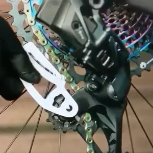 Aletin, SRAM Eagle XX1 GX NX 12 için mevcut arka vites değiştiricideki boşluğu ayarlaması gerekecektir. Tahrik dişlisi ile hız hizalaması mükemmeldir 8 en çok satılan, kaset-sram xx1 kartal, 12-5 numara