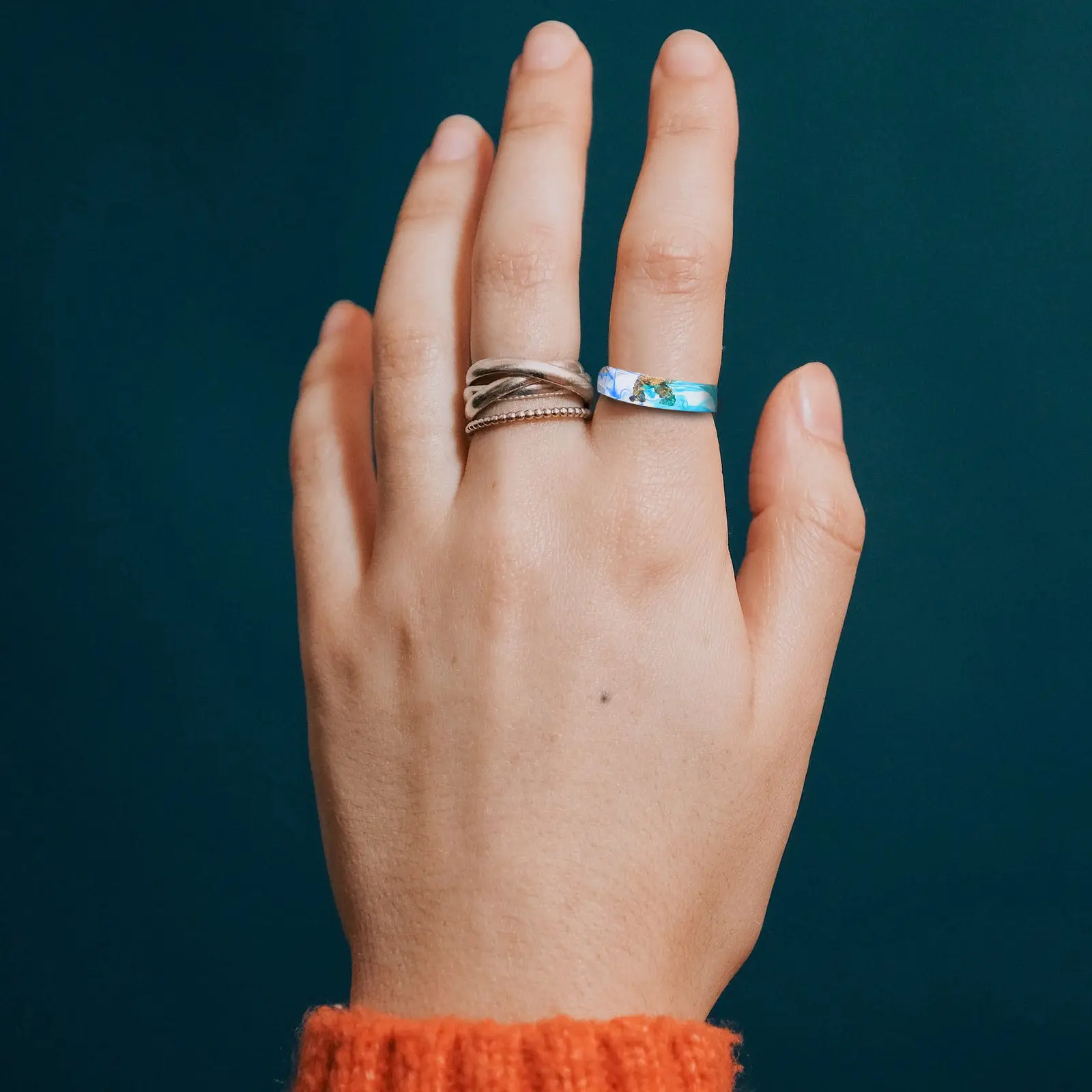 1Pcs Resin Gold Foil Ring Fashion Jewelry Creative Finger Ring Decoration for Parties Dates Banquet and Daily Wear Accessory