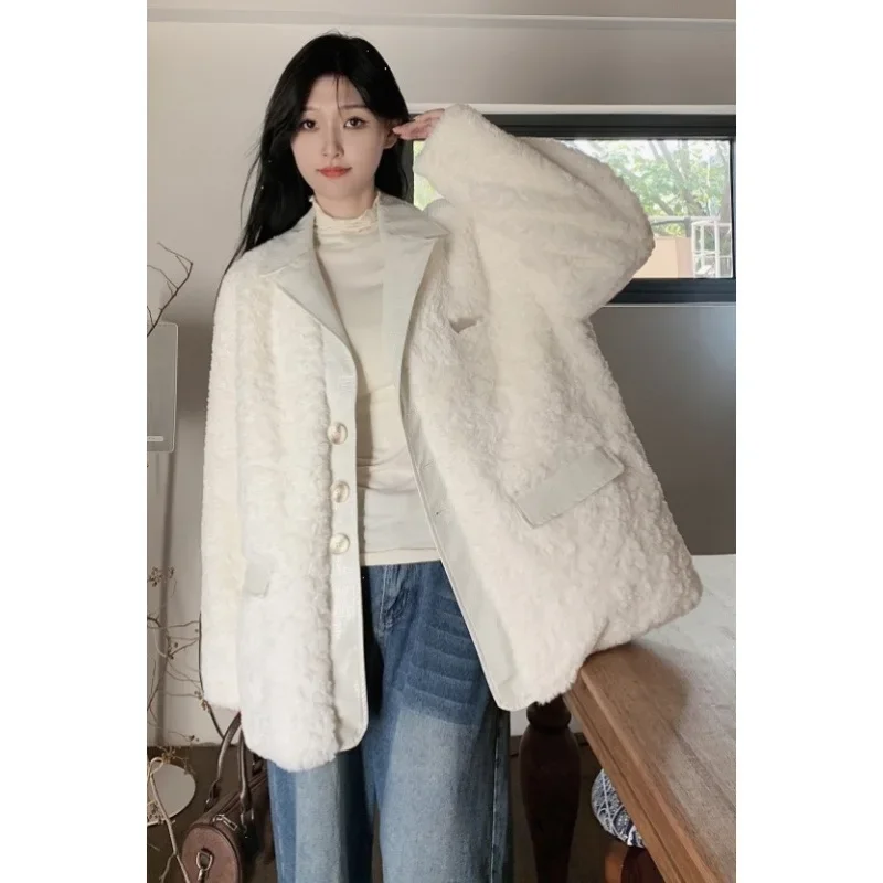 2024 Autumn Winter Cotton Thickened Wet White Pu Leather Splicing Design Sense of Lamb Wool Coat Women's  Top