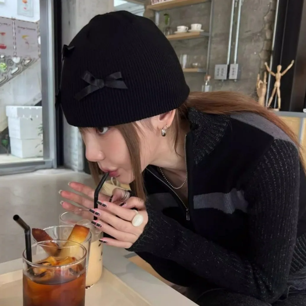 단색 리본 여성 모자 가을 겨울 니트 따뜻한 비니 소녀 방풍 크로셰 귀 보호 캡