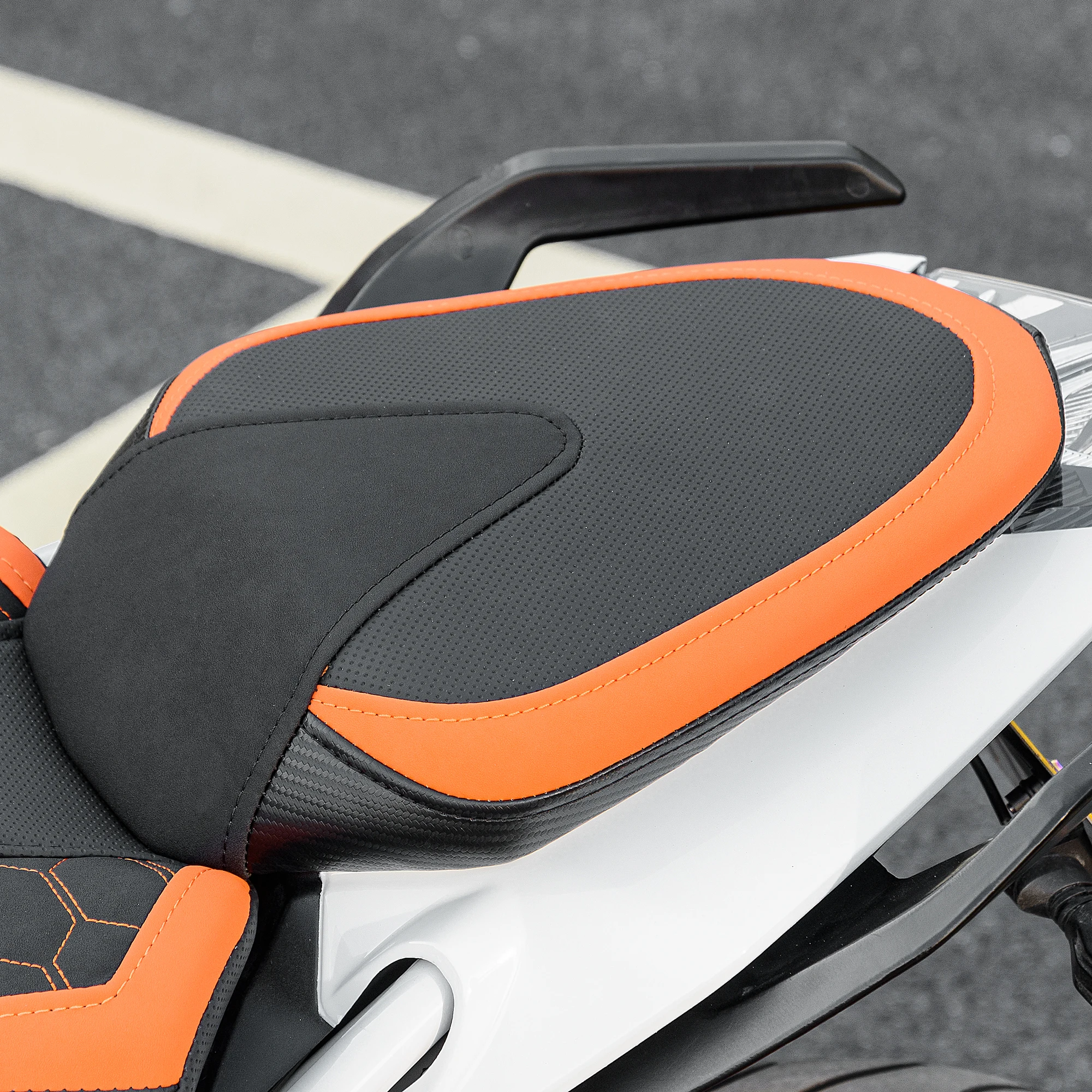 

Rear Seat Cushion for KTM Duke 390 Rear Pillion Passenger Cushion for Duke390 Motorcycle Passenger Seat Cushion 2017-2023