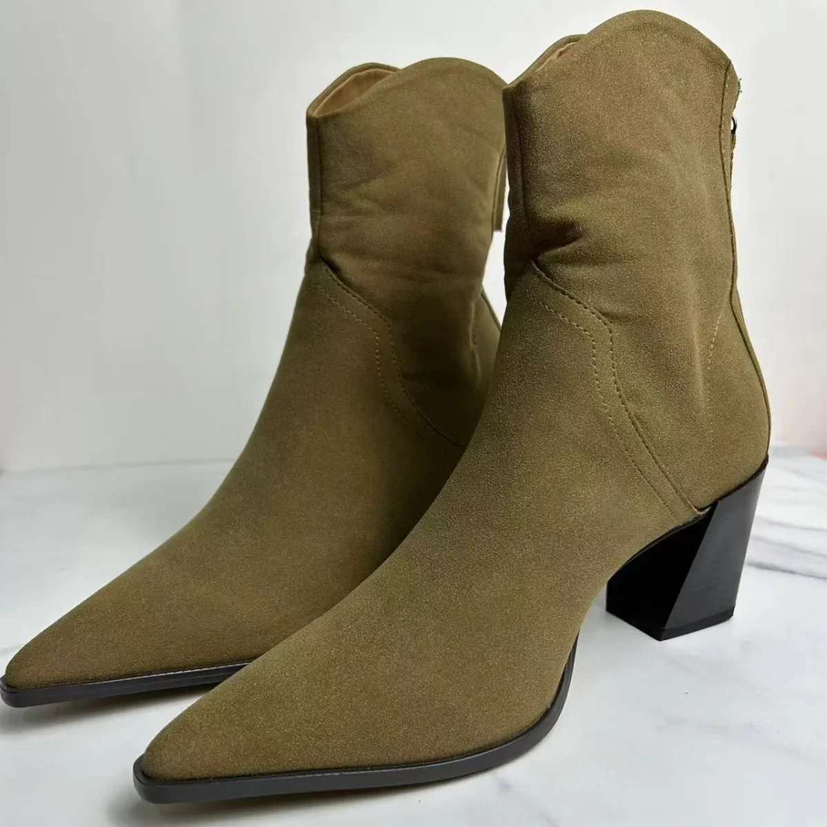 2024 Women's Shoes Tobacco Brown Cow Leather High Heels Ankle Boots Thick Heels Short Boots for Women