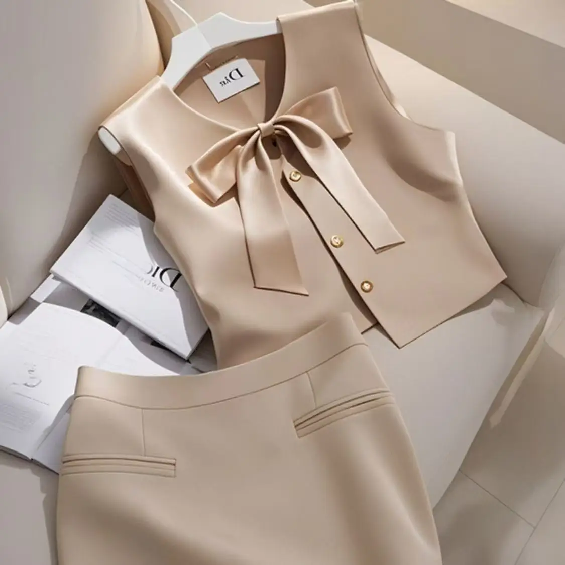 

Summer New Elegant Women's Simple Outfits 2-Piece Set Fashion Bow Sleeveless Vest Top+Slim Mini Skirt High-End Office Lady Suit