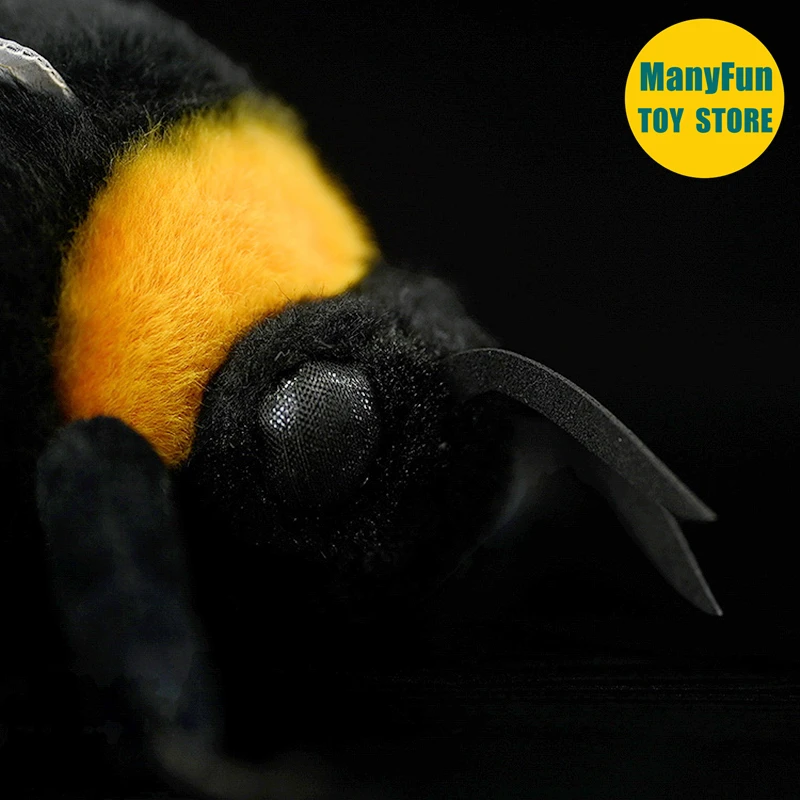 Bee Plush Toy High Fidelity Bumblebee Plushie Hornet Peluche Lifelike Stuffed Animals Simulation Doll Kawai Toy Gifts