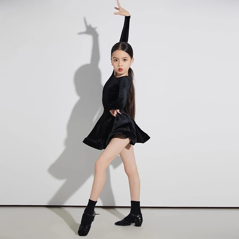 ที่กําหนดเองเด็กสาวละตินเต้นรําบอลรูมเครื่องแต่งกายการแข่งขันฝึกเสื้อผ้ากระโปรงใหญ่ประสิทธิภาพชุดพู่ชุด