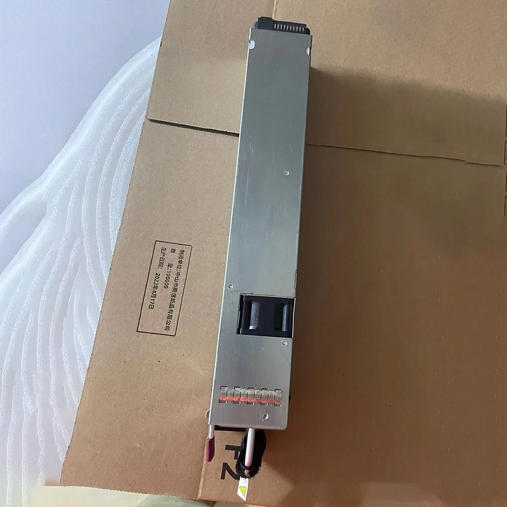 

Для импульсного источника питания серии CISCO WS-C4500X C4KX-PWR-750AC-R