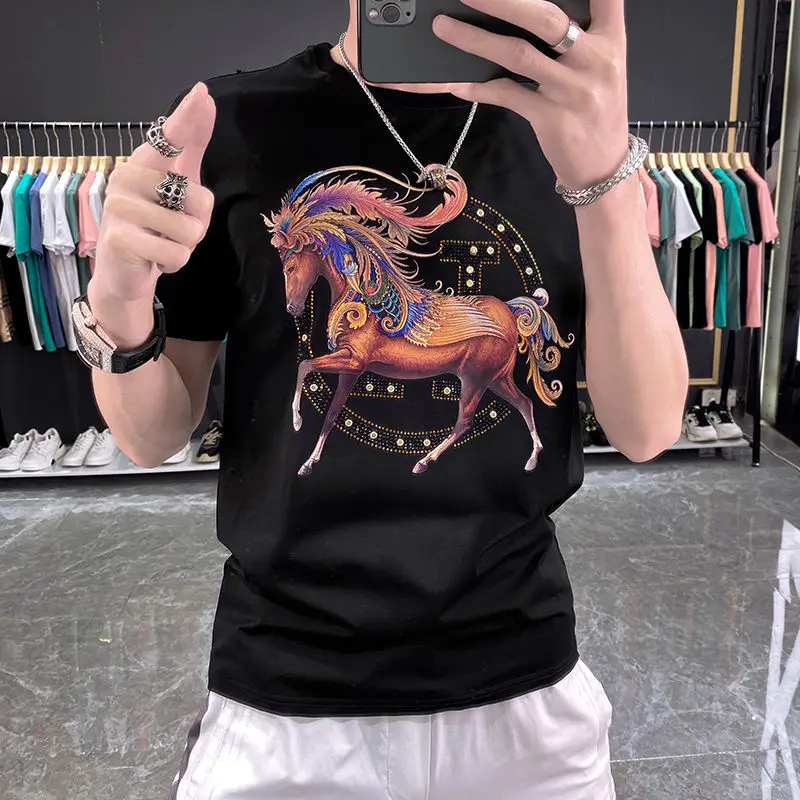 High-quality Silk Men's Short-sleeved T-shirt, The New Summer Hot Diamond Steed Men's Fashion  Graphic T Shirts