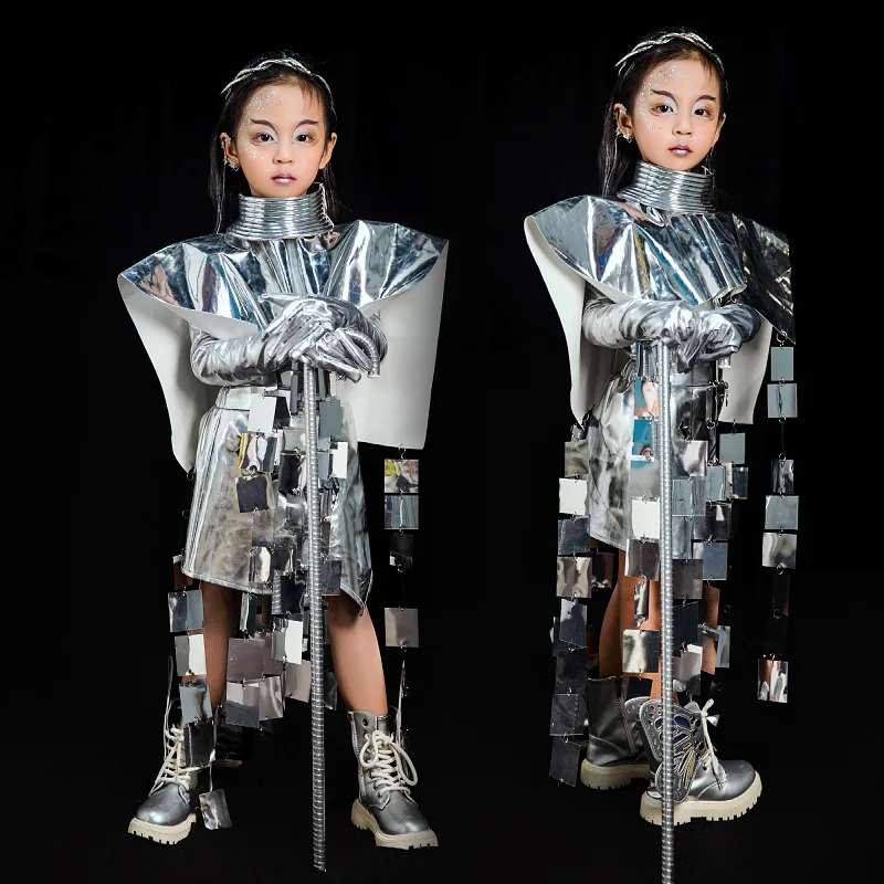 

Girl Future Warrior Model Car Model Catwalk Children's Space Locomotive Performance Knight Technology Sense Trendy Clothing Meta
