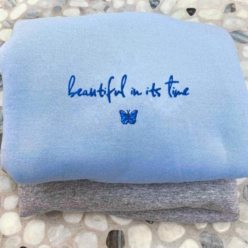 Butterfly in its Time Letters Embroidery Women Pullover Sky Blue Autumn Thick Sweatshirt Crewneck Loose Casual Aesthetic Hoodies