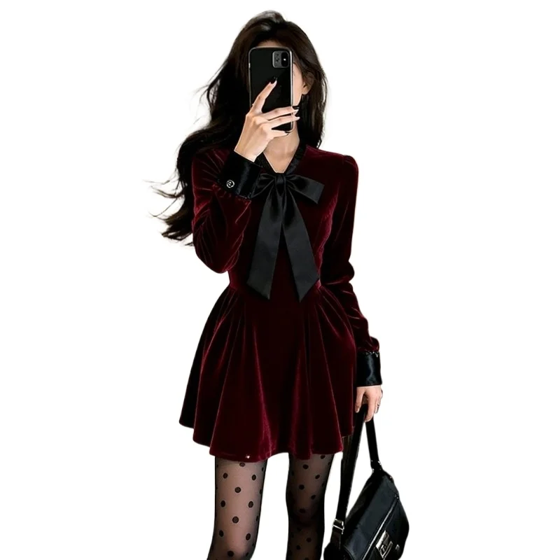 French Retro Rich Daughter Burgundy Bow Velvet Dress Beautiful Skirt for Important Occasions in Autumn and Winter Temperament