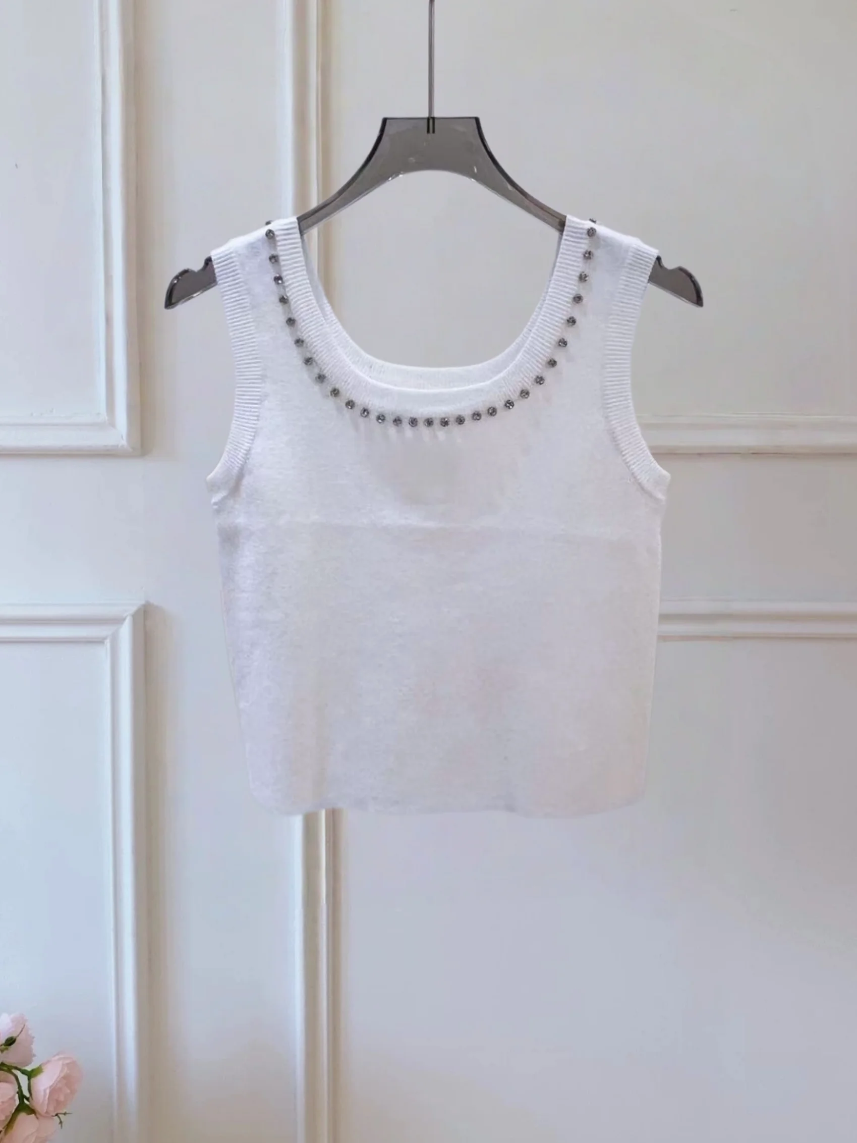 

White Knitted Diamond Embellished round Neck Vest Top Women's Slim Fit Fashion Summer Outerwear Polyester Fiber Vest