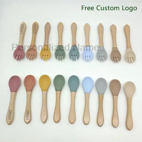 개인화 된 이름 아기 먹이 숟가락 포크 세트 나무 손잡이와 어린이 실리콘 식기 어린이 훈련 숟가락 BPA 무료