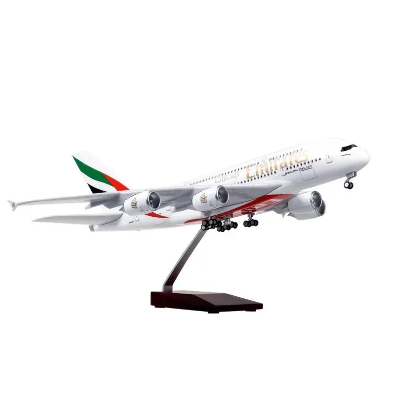 Imagem -05 - Brinquedo de Avião de Resina com Luz e Rodas Modelo Diecast A380 Emirates Coleção de Companhias Aéreas Estatueta Escala 1:160 45cm