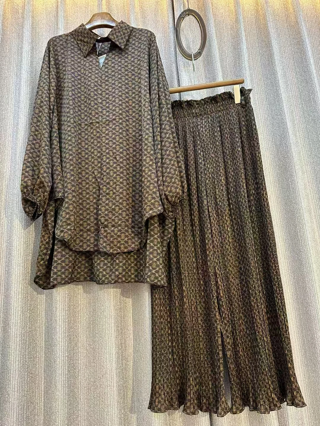 

Fashion Print Casual Suit For 2025 Women Elegant Spring Lantern Sleeve Top High Waist Pleated Wide Leg Pants Two-Piece Set