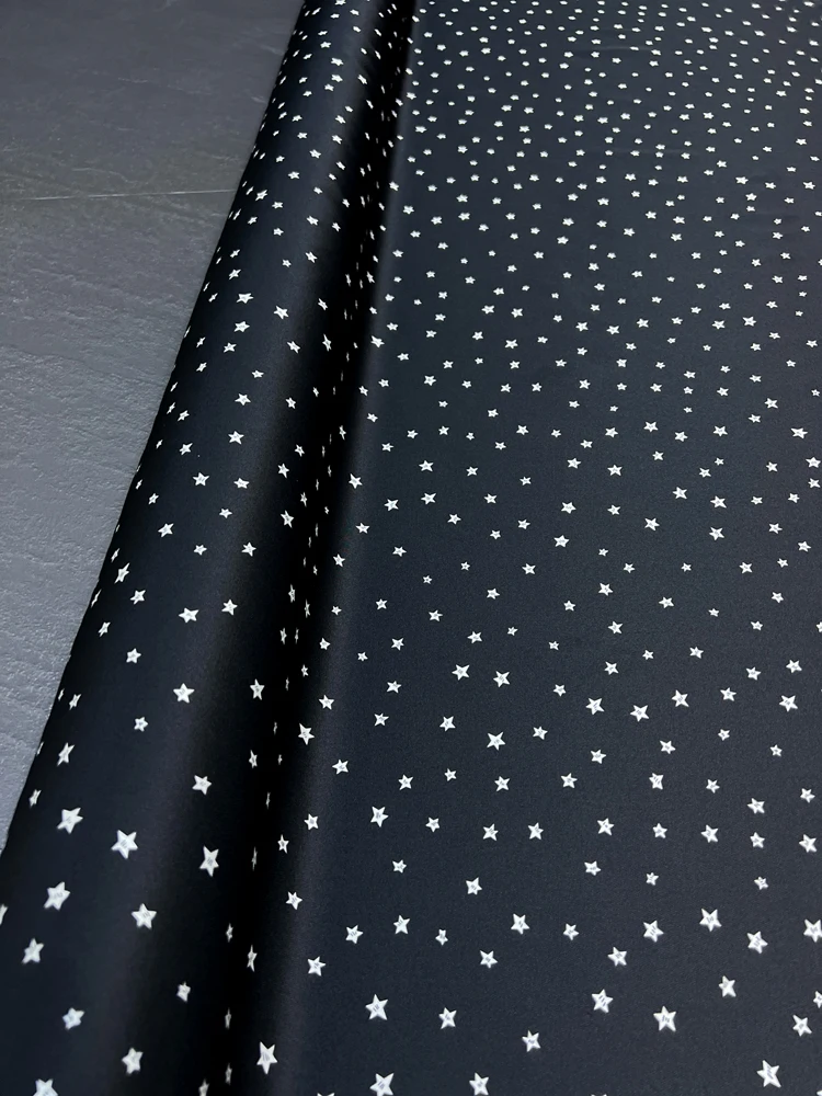 Tela de sarga de seda elástica con estrellas para vestidos y camisas, color azul aciano