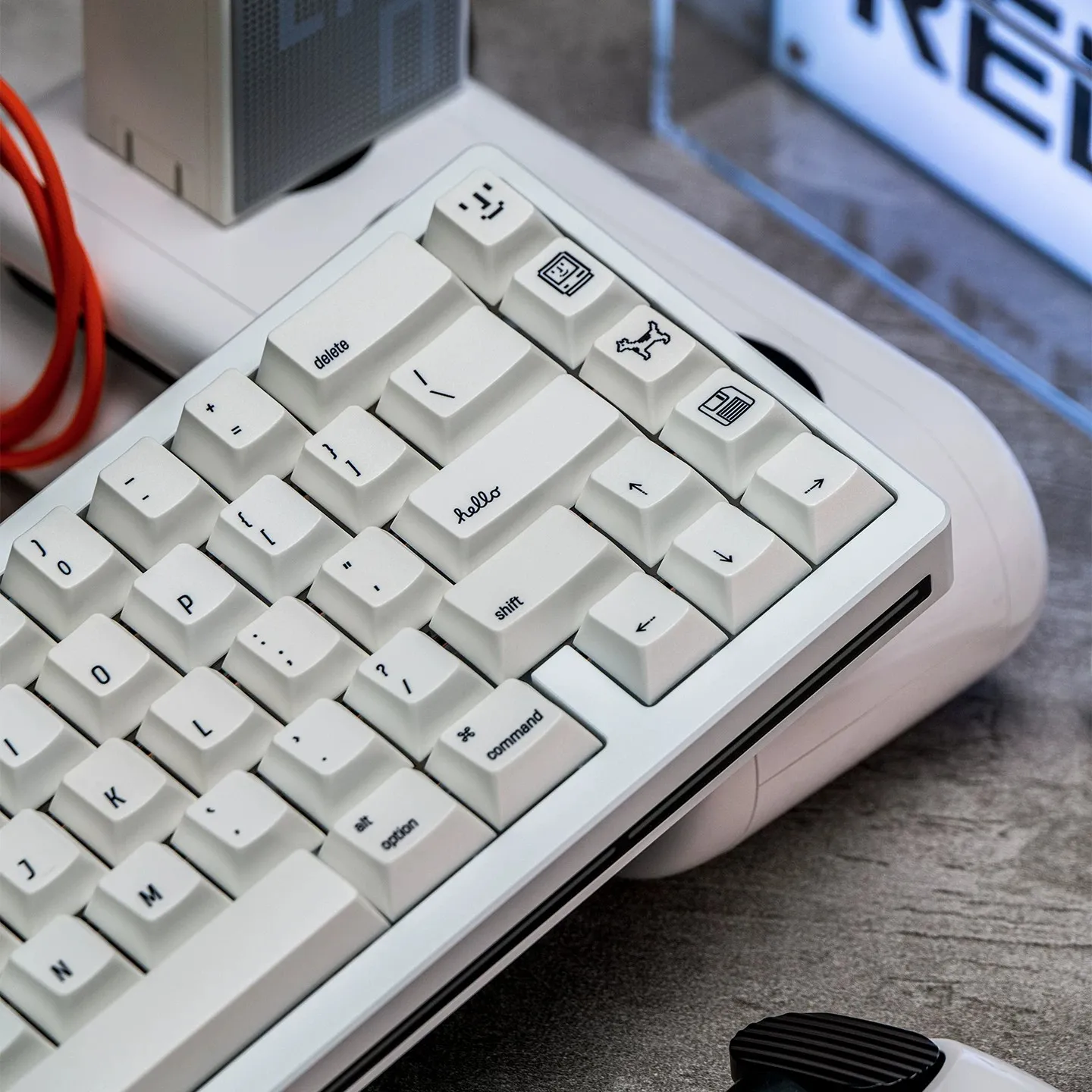

144 Keys Simple white Keycaps Retro white English keycaps Cherry Profile Double Shot PBT PC keycap For Mechanical Keyboard