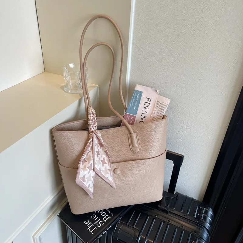 

2025 Fall Minimalist Shoulder Bag for Women, Chic Underarm Purse, Simple Elegant Top Handle Bag, Everyday Versatile Crossbody​