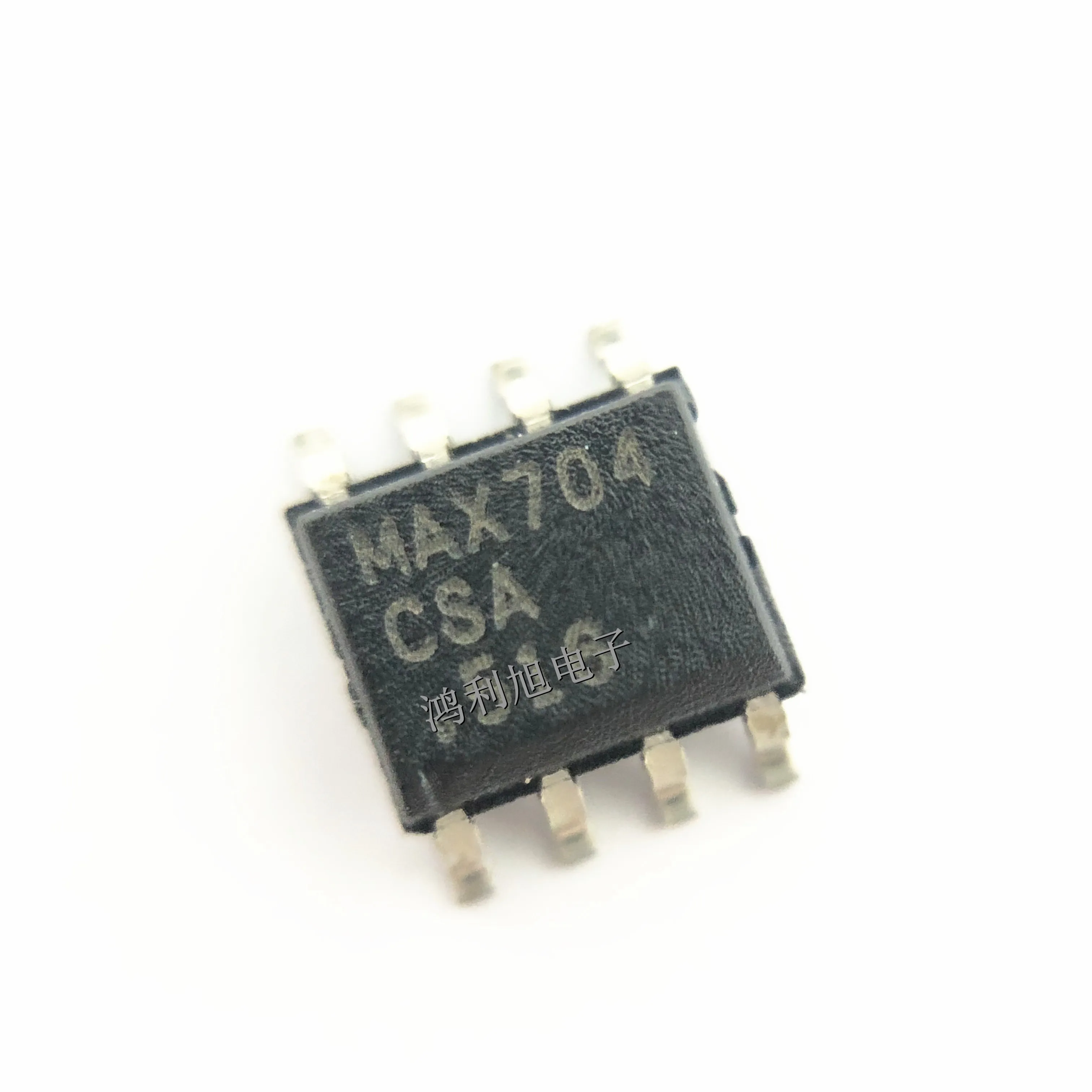 1pcs/Lot MAX704CSA+T SOP-8 MAX704CSA Supervisory Circuits 4.4V Operating Temperature:0C-+ 70 C