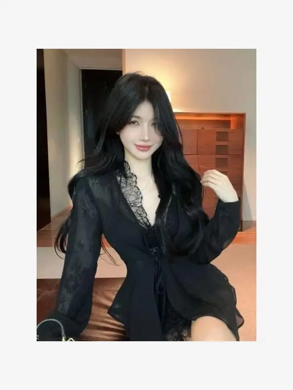 Bla Lace Splice Belt V-ne Long Sve irt Women's Slim Fit Waist-cinching Design Pure Desire Top Commute Sle