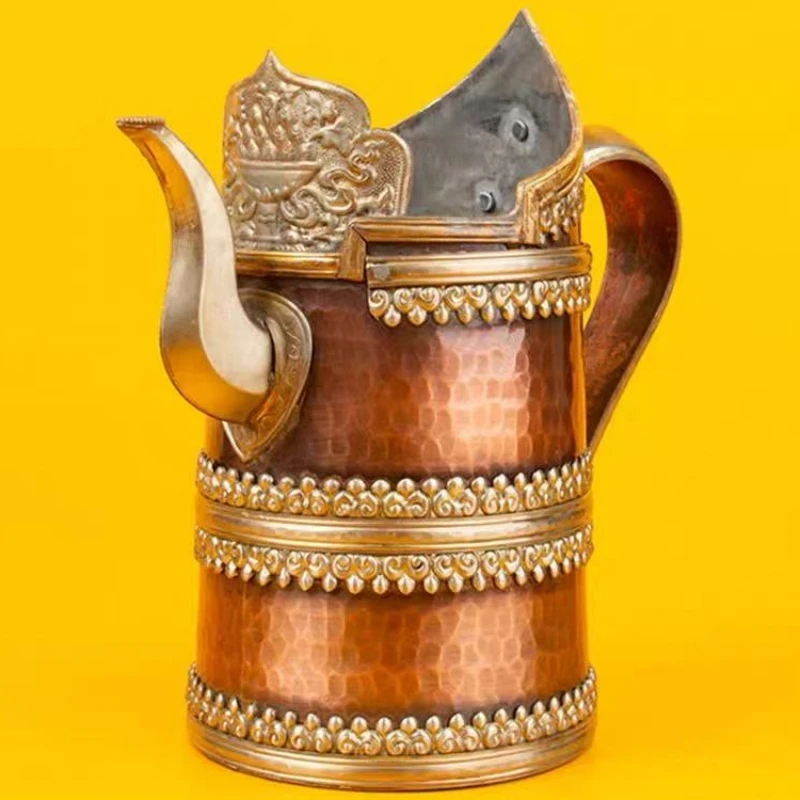

Tibetan Butter Tea Pot,Copper Barley Pot Mongolian Milk Tea Pot Nepalese Handcrafted Water Offering Pot Tibetan-Style Tea Set 1L