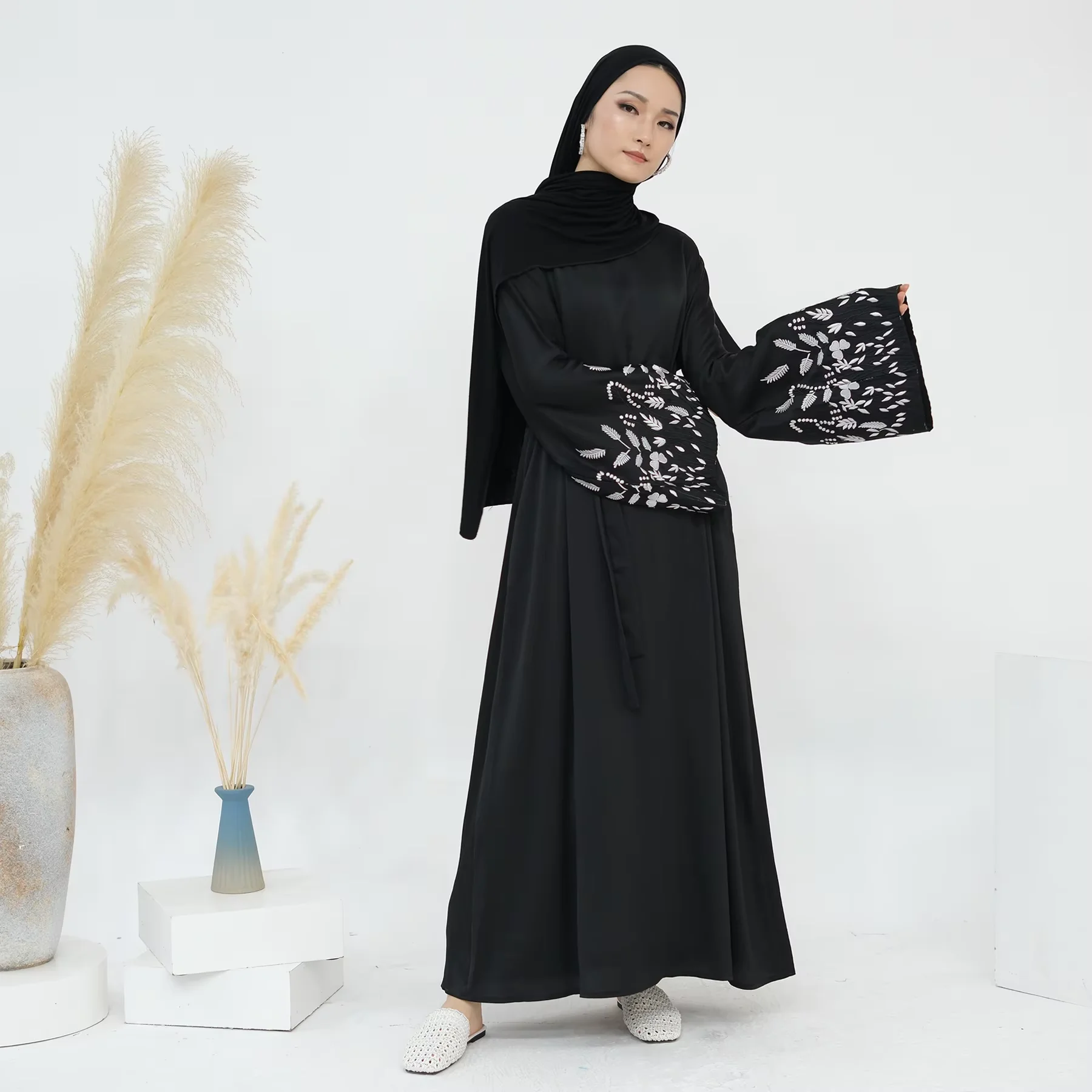 Embroidery Abaya for Women Muslim Dress Dubai Turkey Kaftan Islamic Clothing Djellaba Caftan Marocain Femme Robe Kebaya Jalabiya