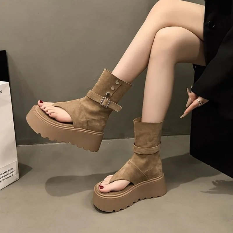 منصة الأحذية العصرية للنساء 2025 الصيف الاتجاه الجديد الارتفاع زيادة الأحذية القصيرة الرومانية الكعب الصنادل بوتاس الفقرة Mujer #4