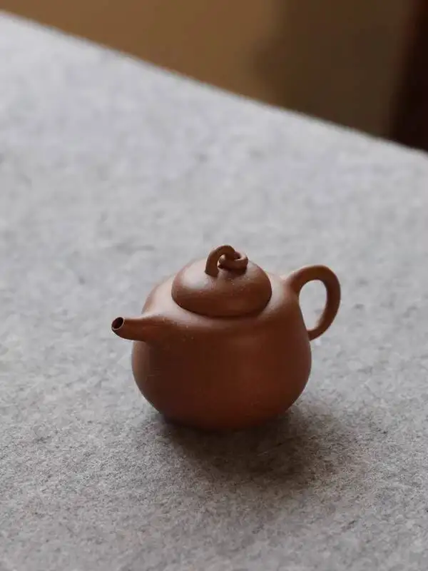 Yixing Purple Huanglong Mountain Original Ore Handcrafted Self-Training Artisans And Aged Further By Home Storage Old Section